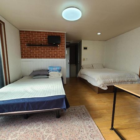 White House Seoul Hotel Bagian luar foto