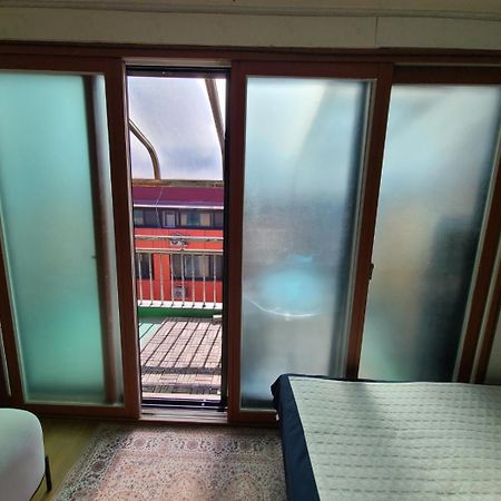 White House Seoul Hotel Bagian luar foto