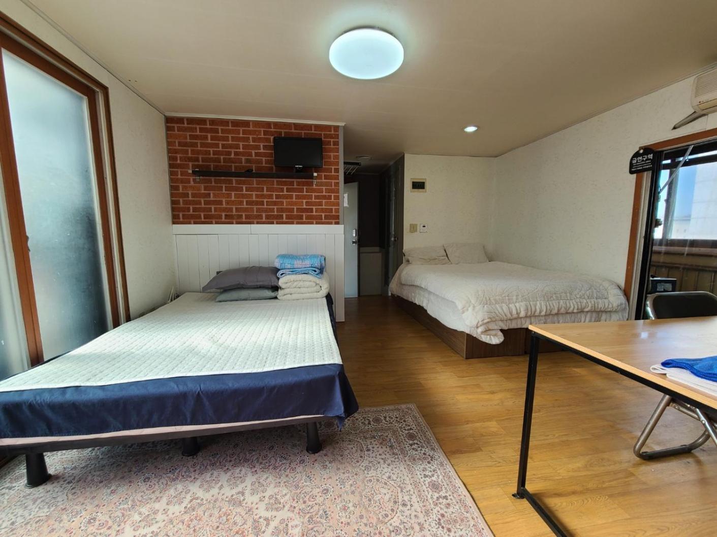White House Seoul Hotel Bagian luar foto