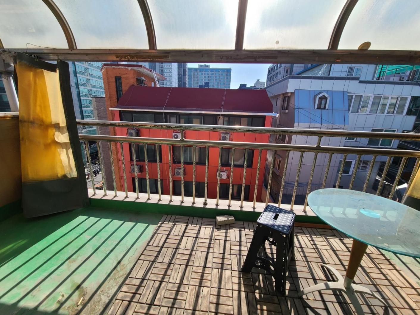 White House Seoul Hotel Bagian luar foto