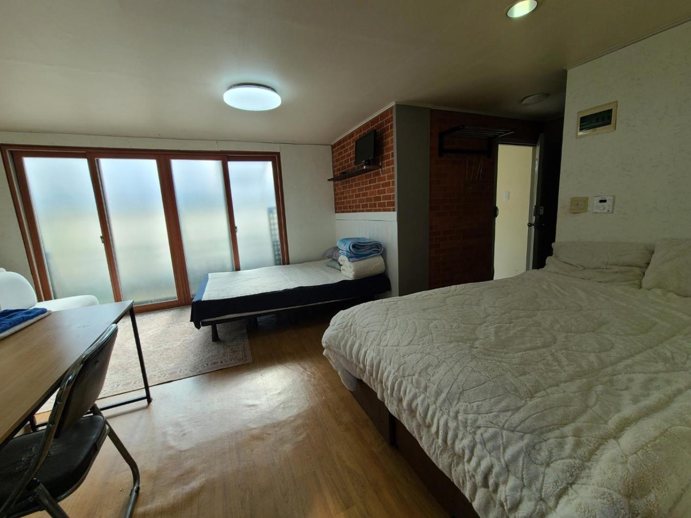 White House Seoul Hotel Bagian luar foto