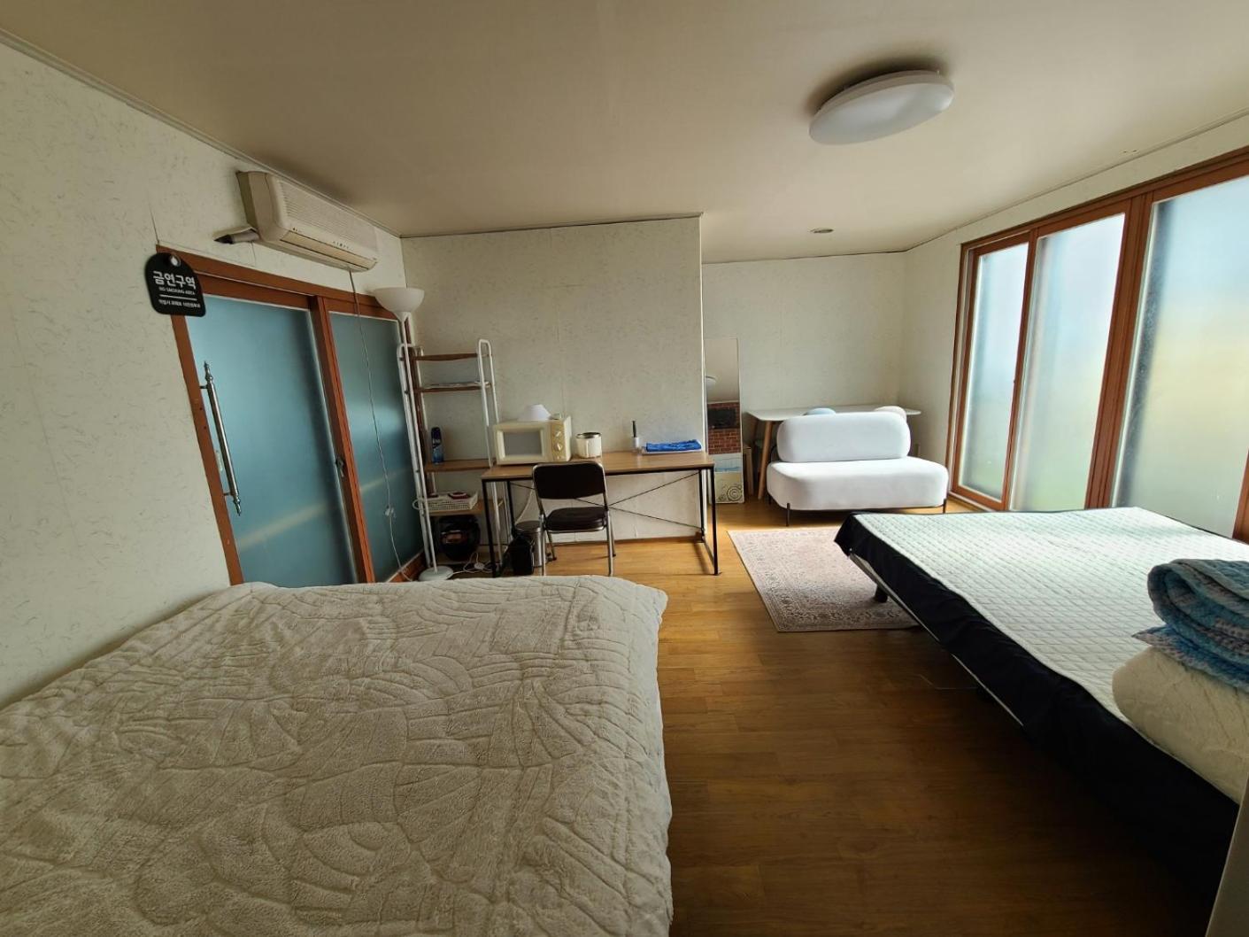 White House Seoul Hotel Bagian luar foto
